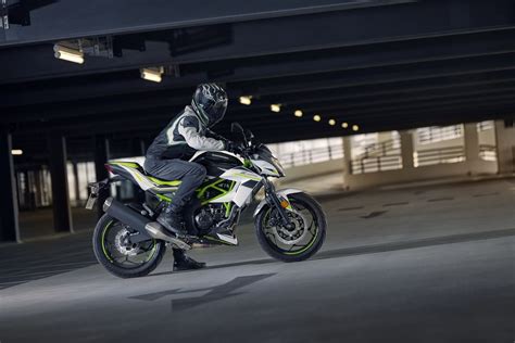 Las Siete Mejores Motos Naked De Cc Para Conducir Con El Carnet De Coche