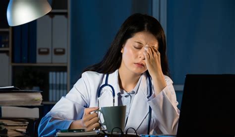 How Nurses Can Survive The Night Shift | Nurse Advisor Magazine