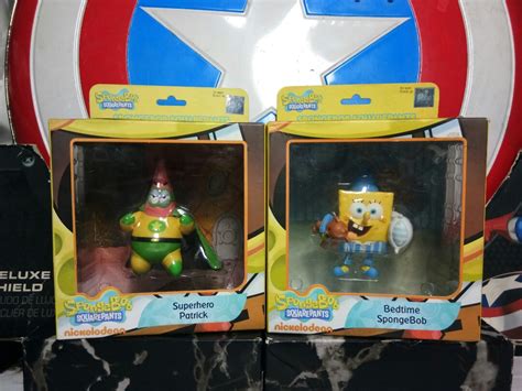 Spongebob Squarepants Mini Figure World Series 3 Super Hero Patrick And Bedtime Spongebob Set