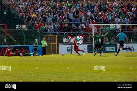 Glentoran 2023 hi-res stock photography and images - Alamy