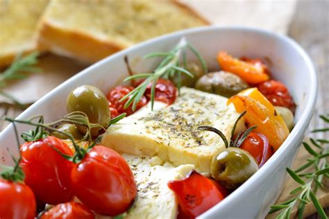 Pasta con queso feta y tomates asados Guía Repsol