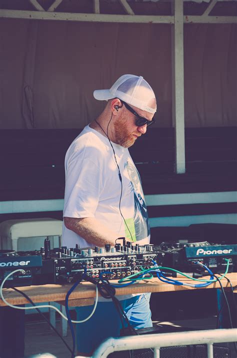 Electron Photos, Download The BEST Free Electron Stock Photos & HD Images 