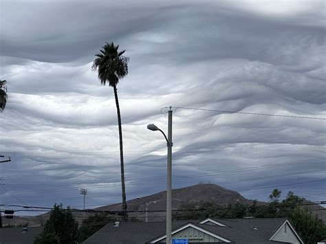 'Super rare,' previously undocumented clouds seen over California