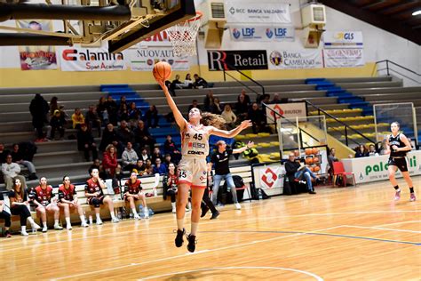 Basket Il Galli Continua A Volare E Batte Anche Stella Azzurra