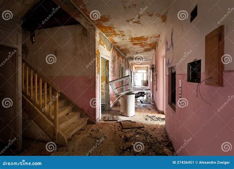 Old destroyed house stock image. Image of house, desolate - 27436451