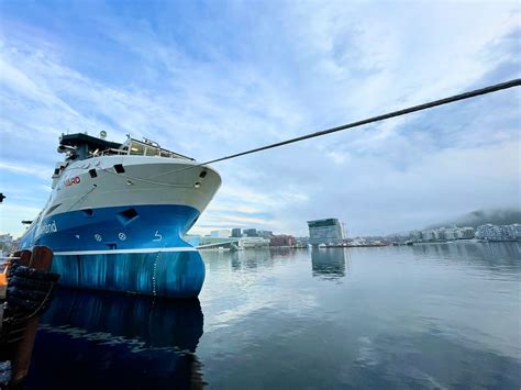 Pierwszy na świecie bezemisyjny kontenerowiec Wypływa na ocean