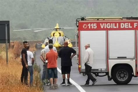 Grave Incidente Stradale Sulla Gela Catania Centauro Trasferito In