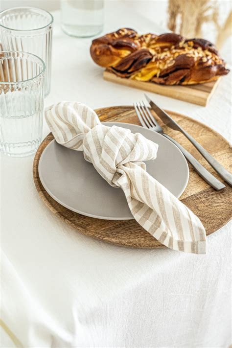 Prints Reusable Four Vegan Striped Set Of Linen Dinner Napkins