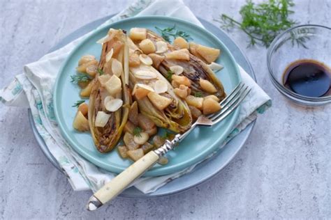 Insalata Belga Con Pere Mandorle Glassata Con Salsa Al Miele Cucina