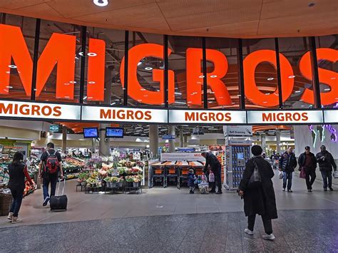 Lohnabschlüsse im Detailhandel – Die Migros knausert bei den ...