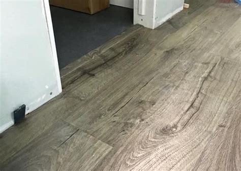 Pergo Outlast Vintage Pewter Oak 10 Mm Thick X 7 1 2 In Wide X 47 1 4