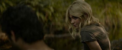 Teen Natalie Serving Looks Yellowjackets Showtime Big Lesbian Crush