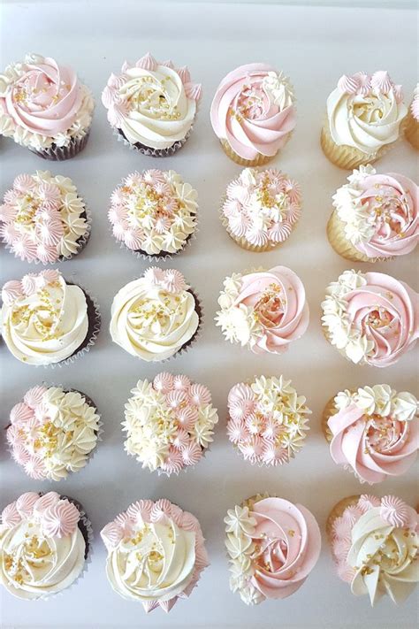 Pink White And Gold Cupcakes Cupcake Decorating Tips Cupcake Cake Designs Birthday Cupcakes