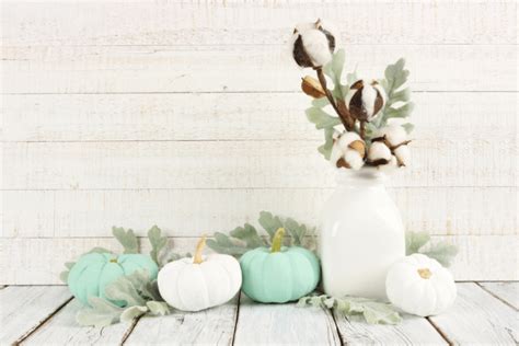 Classy Beach Thanksgiving Decor That Every Coastal Home Needs - Keep It ...