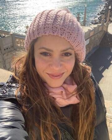 Instagram Emily Ratajkowski En Bikini La Fouine Enfant T L Loisirs