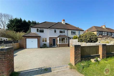 4 Bed Semi Detached House For Sale In High Wycombe Ref 493424