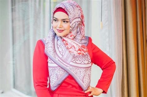 Intip 6 Potret Transformasi Siti Nurhaliza dari Masa ke Masa, Cantik