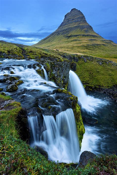 Blaue Stunde Kirkjufellsfoss Bild Kaufen Lookphotos