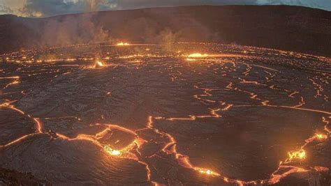 Hawaii Volcano Kilauea Erupts Again After Weekslong Pause - The New ...