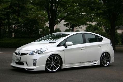 Photos of Toyota Prius Hybrid. Photo tuning-toyota-prius-hybrid-05.jpg.gr8autophoto.com