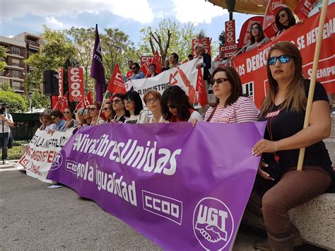 Puertollano Ugt Y Ccoo Celebran El Adi S A Las Cadenas Tras El A