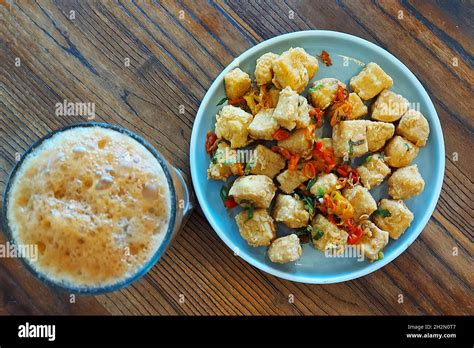 Tahu Pedas, Hot Chili Tofu, Jakarta, Indonesia Stock Photo - Alamy