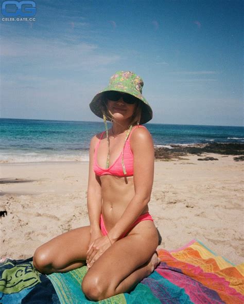 Olivia Holt Nude Pictures Photos Playboy Naked Topless Fappening