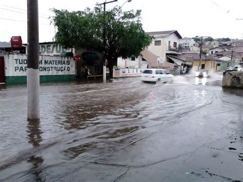 G1 Chuva de granizo derruba árvores e destelha casas no Sul de Minas