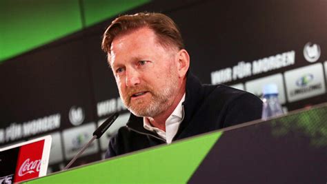 Pictures First Press Conference With Ralph Hasenhüttl Vfl Wolfsburg