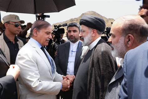 Iran, Pakistan Inaugurate Joint Projects in Conflict Area