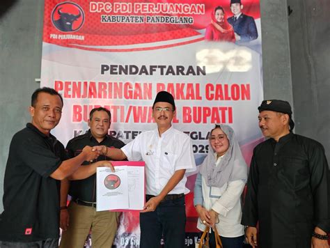 Resmi Ambil Formulir Pendaftaran Calon Bupati Pandeglang Dari Pdip Uday Suhada Saya Serius