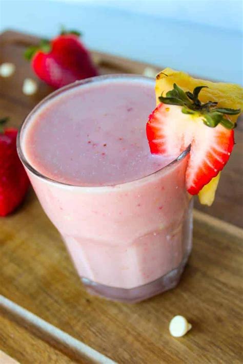 Bahama Mama Tropical Smoothie Recipe The Balanced Nutritionist