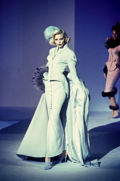 Thierry Mugler 1995 Winter 2202x3303 Pixels R Fashionporn