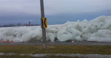 Tsunami de hielo azota a Estados Unidos y causa pánico en todo el