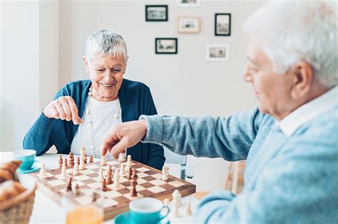 Importance of Brain Games for Seniors | Holiday Retirement