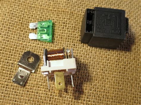Автомобильное реле со встроенным предохранителем / Своими руками (DIY ...