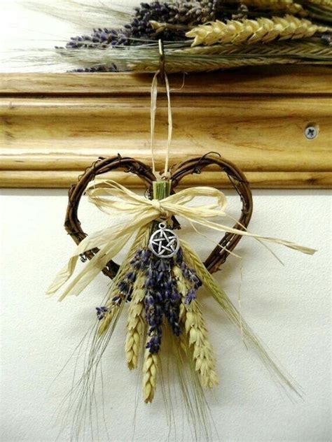 Pin By Jessika Dub On Couronne Witchy Crafts Pagan Crafts Pagan Art