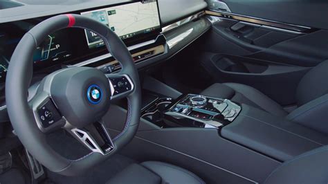 BMW i5 M60 xDrive Touring Interior Design