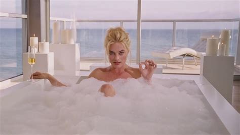 The story behind Margot Robbie's iconic bubble bath scene in The Big ...