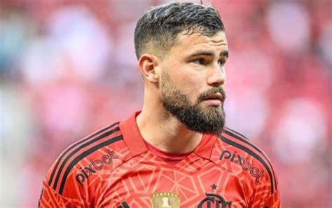 Cruzeiro Faz Sondagem Pelo Goleiro Matheus Cunha Do Flamengo