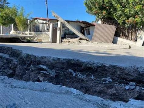 La Jornada Desalojan A 56 Familias En Tijuana Tras Deslizamiento