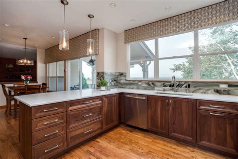 Modern Kitchen Walnut Cabinets