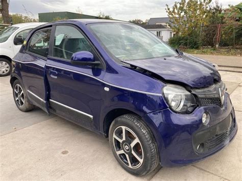 Renault Twingo III 0 9 Energy TCE 90 12V Sloopvoertuig 2018 Donker