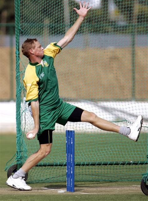 Shaun Pollock At Full Stretch In The Nets Espncricinfo