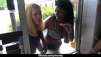 Amateur hottie toma efectivo para público Sexo 12 XVIDEOS