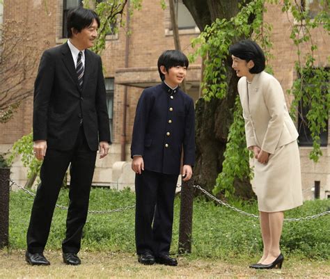 悠仁さま初の海外旅行 秋篠宮ご夫妻とブータンへ 別便で紀子さまと 毎日新聞