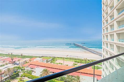 Rosarito Beach Hotels - Papas&Beer