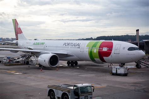 Review Biz Class On Tap Air Portugal S New A330 900neo