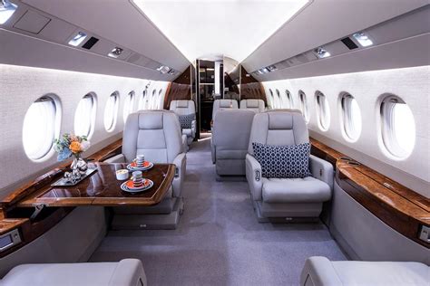 Private Jet Dassault Falcon 2000EX Interior Photo Specification