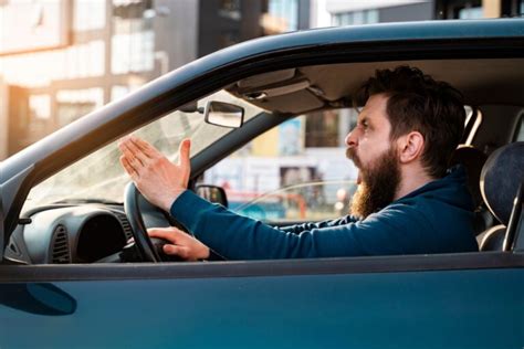 El Ataque A Alguien En Circunstancias De Agresividad Al Volante